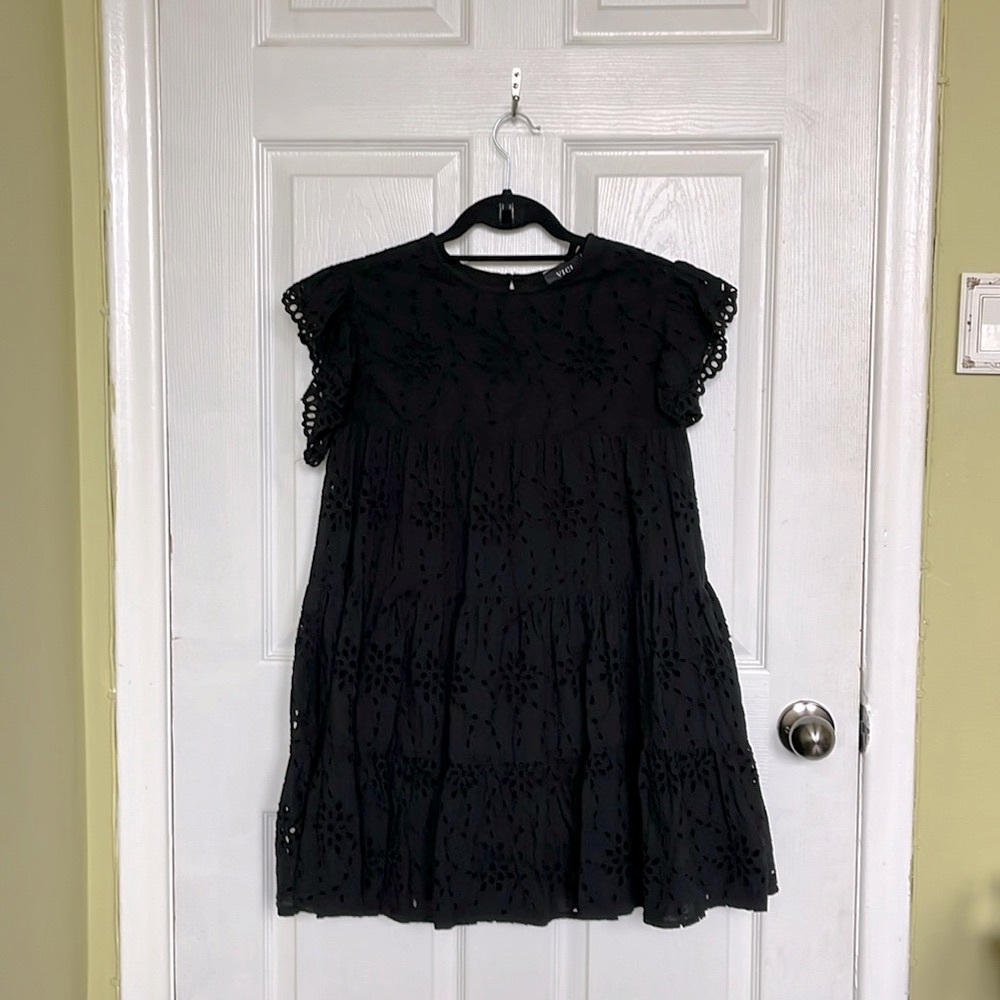 VICI broderie anglaise babydoll tiered mini with pockets!
